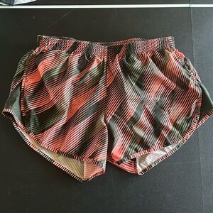 Nike Women’s modern tempo shorts 3”